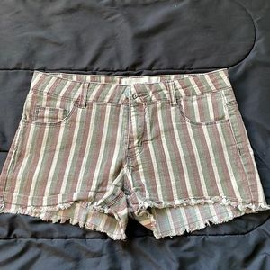 Striped ruffle shorts